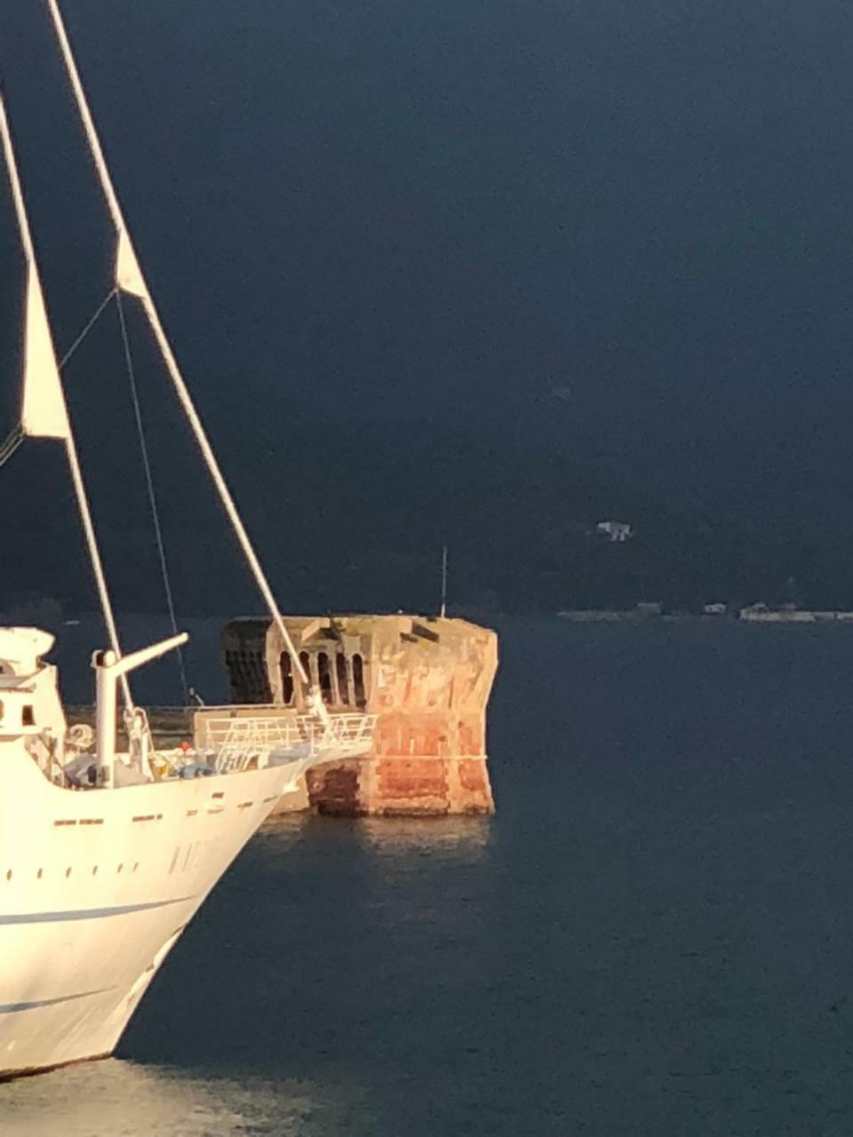 Hotel Acquamarina Portoferraio Bagian luar foto